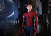 Tom Holland sofre grave acidente e filmagens de Homem-Aranha são paralisadas imagem