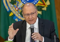 Alckmin deve participar de conversa telefônica entre Lula e Trump