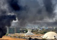 Polícia detém suspeito de provocar incêndio durante julgamento de Bolsonaro imagem