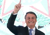 Moraes libera que Bolsonaro participe de podcast mesmo preso