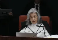 Cármen Lúcia abre voto no STF: “Ação penal pulsa o Brasil que me dói” imagem