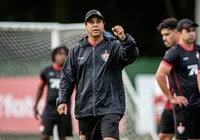 Com Dudu e Lucas Braga, confira lista de relacionados do Vitória imagem