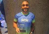 Paratleta baiano se destaca na natação e vira campeão brasileiro em 1 ano