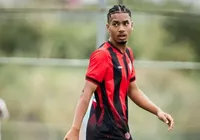 Conhecido como Ronaldinho Japonês, promessa do Vitória volta a jogar imagem