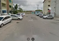 Corpo de homem é deixado em via pública após ser executado em casa