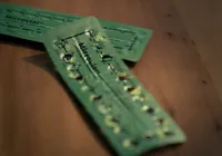 Nova série mostra a verdade por trás do maior erro da indústria farmacêutica do Brasil