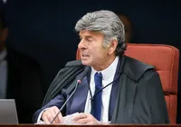 Fux vota com maioria por validade da delação de Mauro Cid