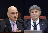 Moraes e Fux se estranham durante julgamento de Bolsonaro imagem