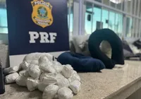 Mulher e adolescente são flagradas com cocaína escondida em travesseiros