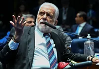 PEC da Blindagem: Jaques Wagner chama texto de 'vale-crime' imagem