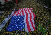 Rui condena bolsonaristas por uso da bandeira dos EUA no 7 de Setembro