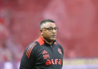 Sem demitir Chagas, Vitória faz oferta para técnico ex-Bahia; entenda imagem