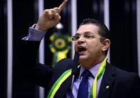 Sóstenes 'dá para trás' e inelegibilidade de Bolsonaro fica para depois imagem