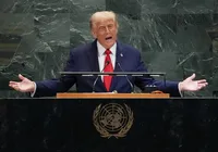 Trump ignora Bolsonaro e julgamento de golpe em discurso na ONU imagem