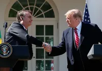 Trump reage à condenação de Bolsonaro por golpe de Estado: "Surpreso" imagem