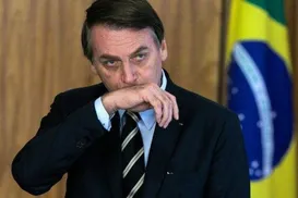 Bolsonaro recebe atendimento médico na prisão após crise de soluço - Imagem