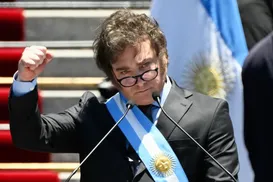 Jornada de 12 horas e novas regras: Senado da Argentina aprova reforma trabalhista de Milei - Imagem