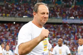 Rogério Ceni completa dois anos no Bahia com superações e longevidade - Imagem