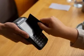 Cartão de crédito é meio de pagamento preferido na Black Friday - Imagem