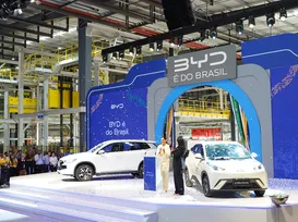Grupo de funcionários da BYD é enviado para treinamento na China - Imagem