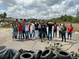 Demitidos da Caraíba protestam por descumprimento de acordo - Imagem