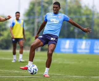 Bahia tem retorno de Kanu em treino antes do jogo com o Palmeiras