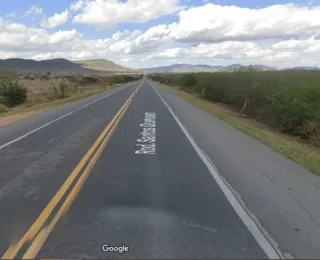 Colisão entre caminhões deixa um morto no sul da Bahia