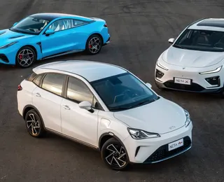 Carros elétricos e híbridos têm novas normas de manutenção no Brasil
