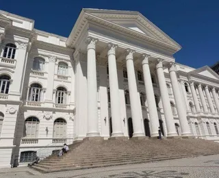 Filha de ministro do STF sofre ataque dentro de UFPR: "Lixo comunista"