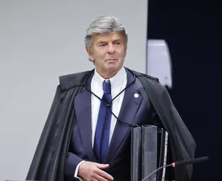 Fux sugere anulação de processo contra golpistas e "incompetência absoluta" do STF