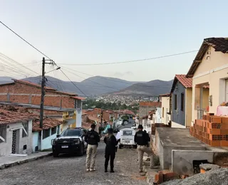 Grupo ligado a homicídios e tráfico é alvo de operação em Jequié