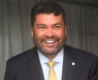 Deputado baiano interrompe campanha após sofrer paralisia facial