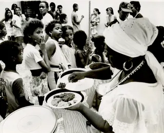 Por que setembro tem cheiro de caruru na Bahia? Conheça a história por trás da tradição