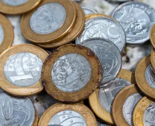 Supervalorizadas! Moedas raras de R$ 1 podem valer o preço de uma moto