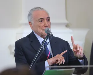 Em Salvador, Temer põe em dúvida reeleição e saúde de Lula