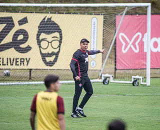 VÍDEO: Jair Ventura comanda primeiro treinamento no Vitória