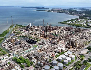 Refinaria de Mataripe tem alta de 71% no diesel e 45% na gasolina só em março - Imagem