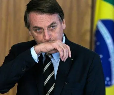 Bolsonaro recebe atendimento médico na prisão após crise de soluço - Imagem