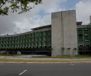 SEC vai registrar denúncia contra deputado após invasão a almoxarifado - Imagem