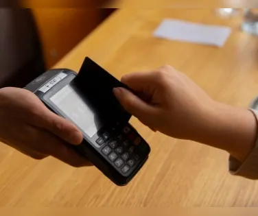 Endividado? Nova lei do cartão de crédito pode reduzir sua fatura - Imagem