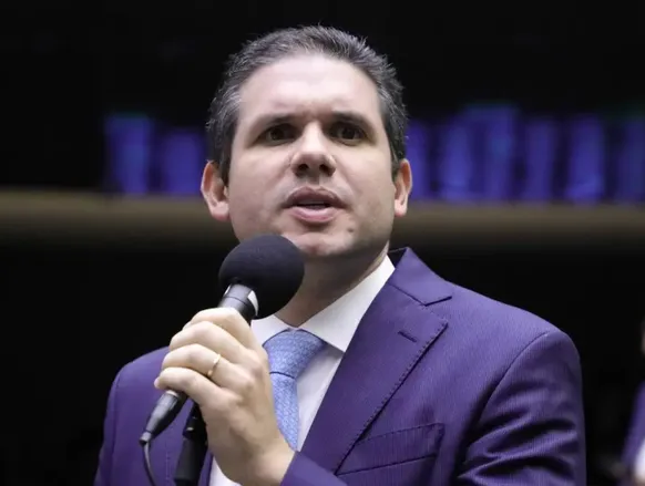 Hugo Motta reage após expulsão de deputado da Câmara; veja - Imagem