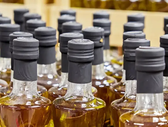 Ator denuncia golpe ao comprar videogame e receber garrafa de azeite - Imagem