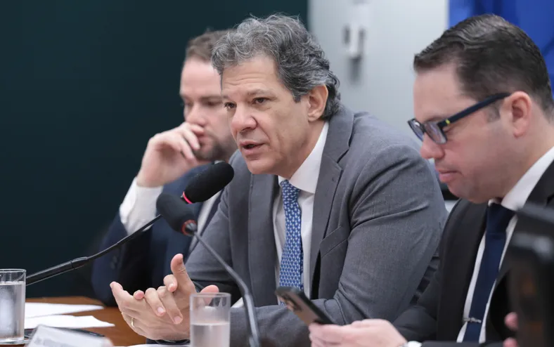 Haddad apresenta plano para diesel baixar nos estados - Imagem