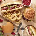 Fast-food é condenado por obrigar funcionária a almoçar lanches imagem