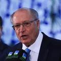 Após encontro com Trump, governo foca em corte de tarifas imagem