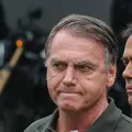 Ar-condicionado, frigobar e TV: conheça sala especial em que Bolsonaro está preso imagem