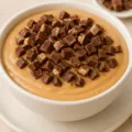 Até criança faz! Torta de Bis com apenas 3 ingredientes: fácil e rápida imagem
