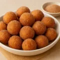Bolinho de chuva perfeito: crocante, rápido e irresistível para o feriadão imagem