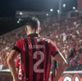 Claudinho diz que sem o apoio da torcida o Vitória "não é nada" imagem