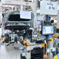 Volkswagen pode fechar fábricas e demitir até 100 mil funcionários imagem
